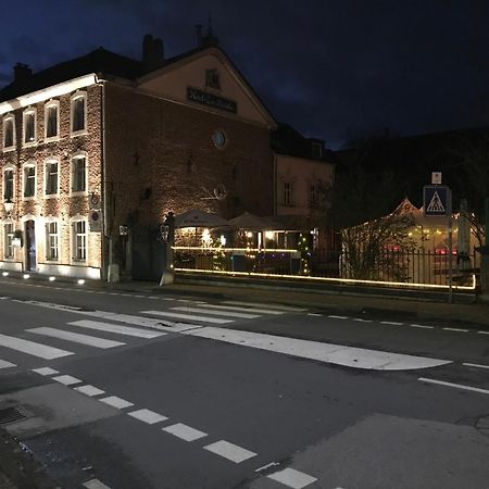 Hotel Zur Bruecke แฮร์โซเกนราธ ภายนอก รูปภาพ