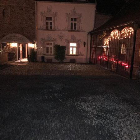 Hotel Zur Bruecke แฮร์โซเกนราธ ภายนอก รูปภาพ