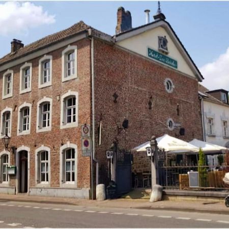 Hotel Zur Bruecke แฮร์โซเกนราธ ภายนอก รูปภาพ