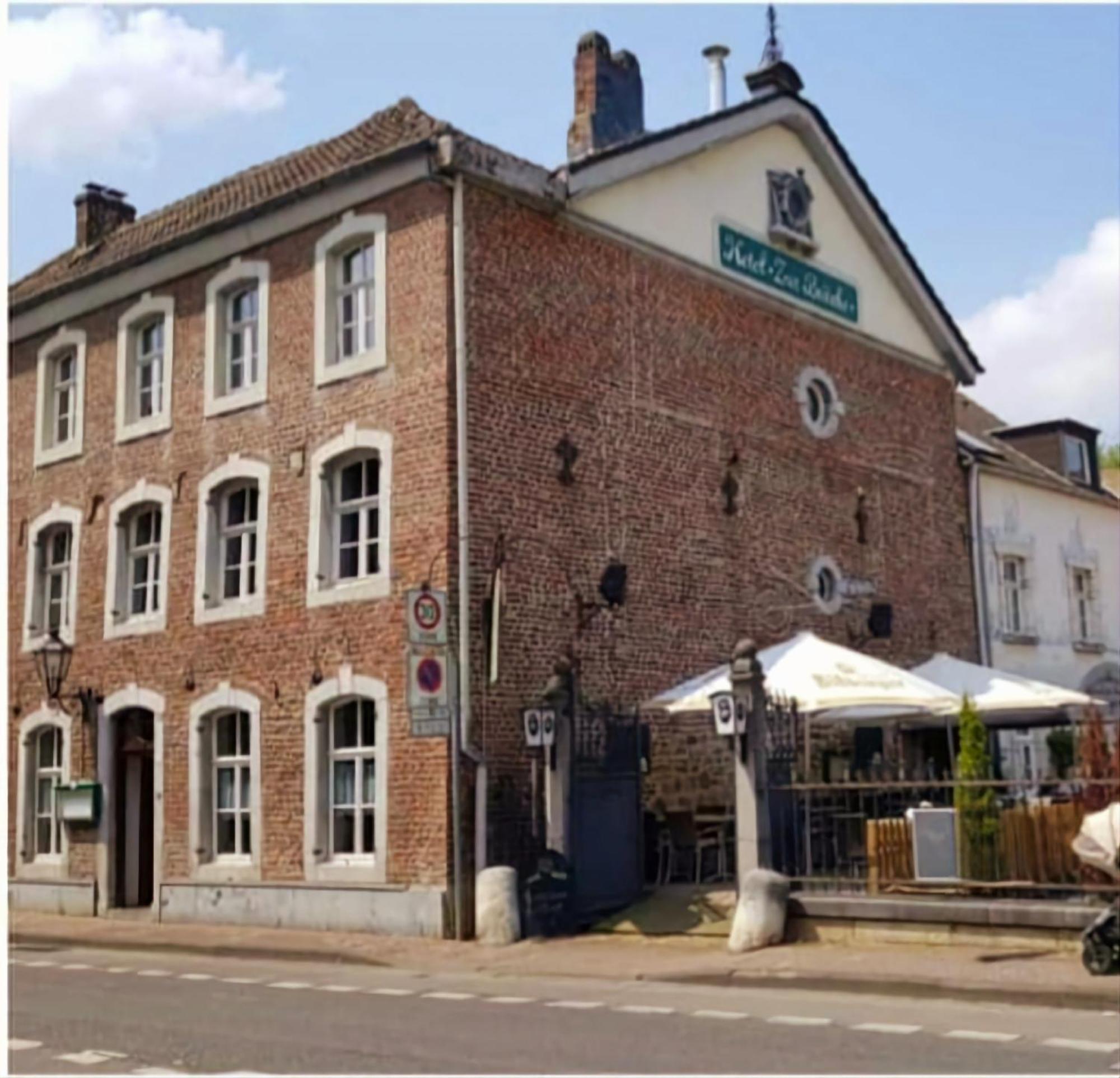 Hotel Zur Bruecke แฮร์โซเกนราธ ภายนอก รูปภาพ